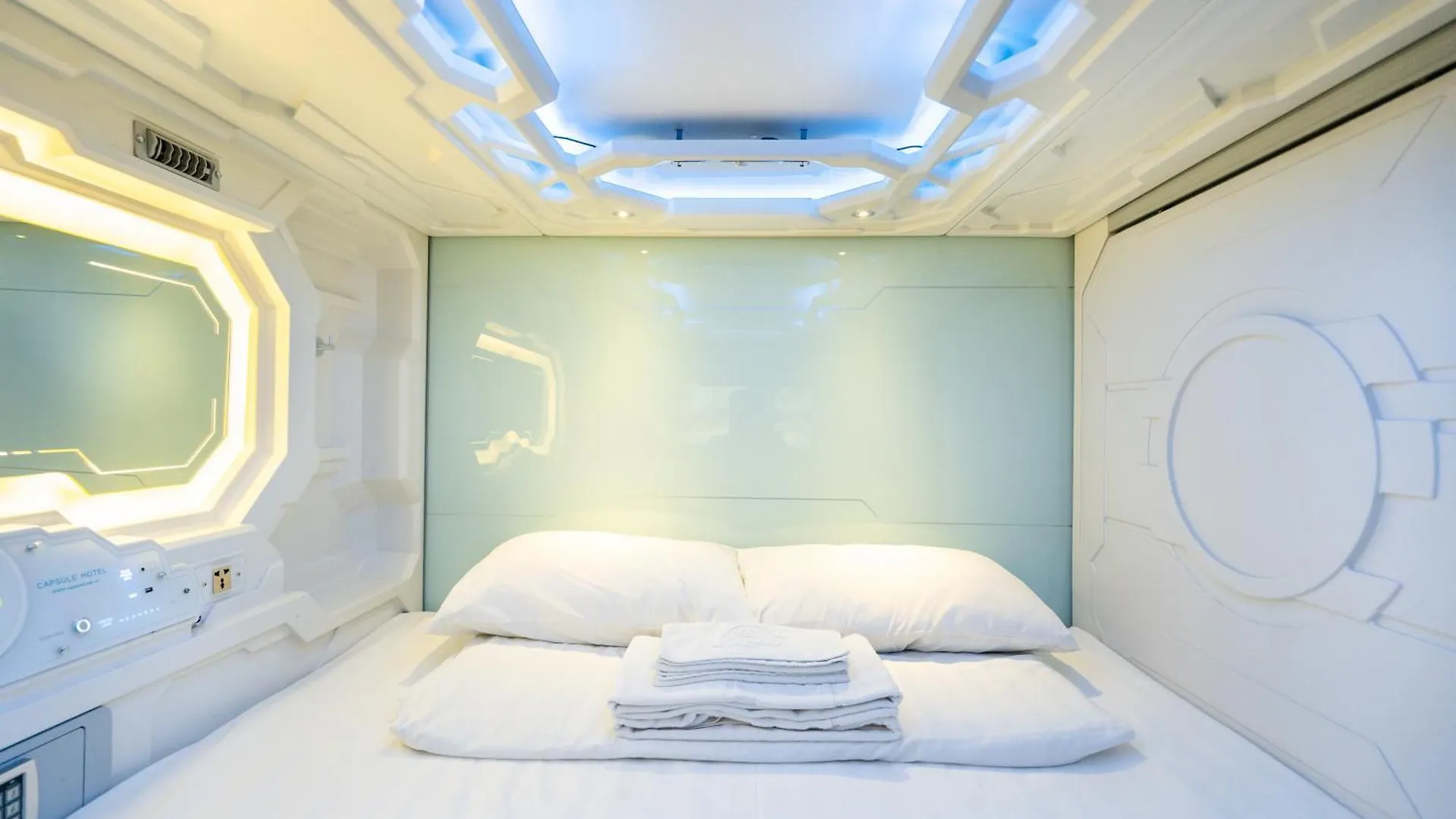 Huazhu Capsule Hotel Ho Chi Minh City