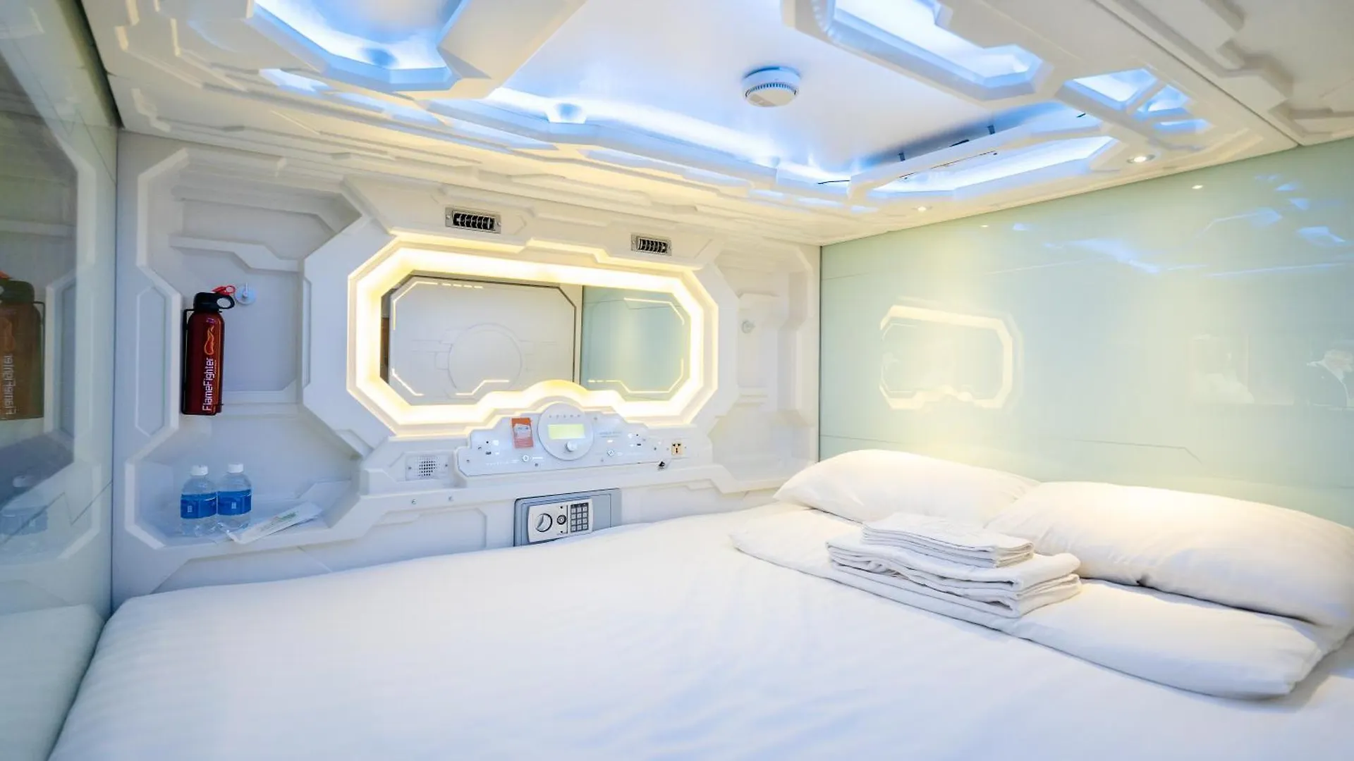 Huazhu Capsule Hotel Ho Chi Minh City