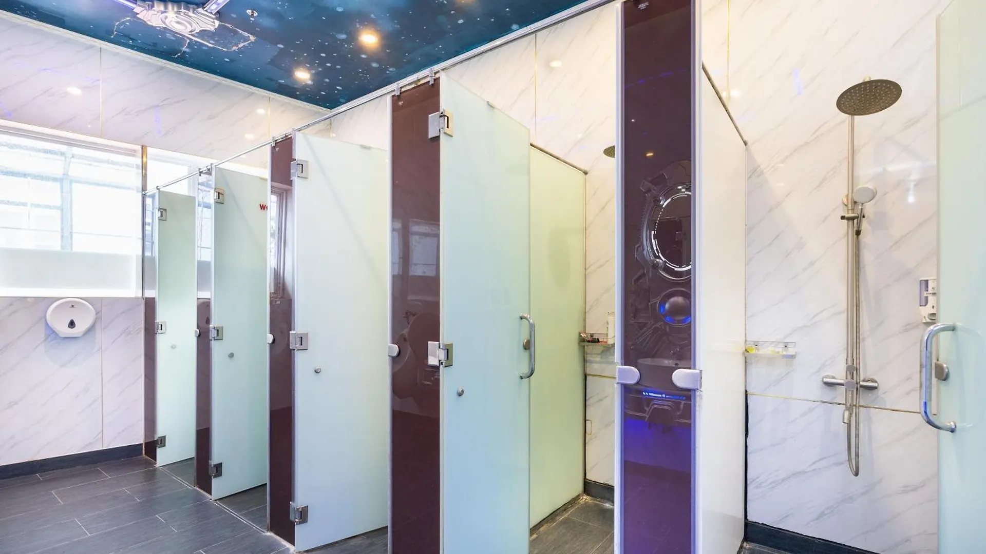 ****  Huazhu Capsule Hotel Ho Chi Minh City Vietnam