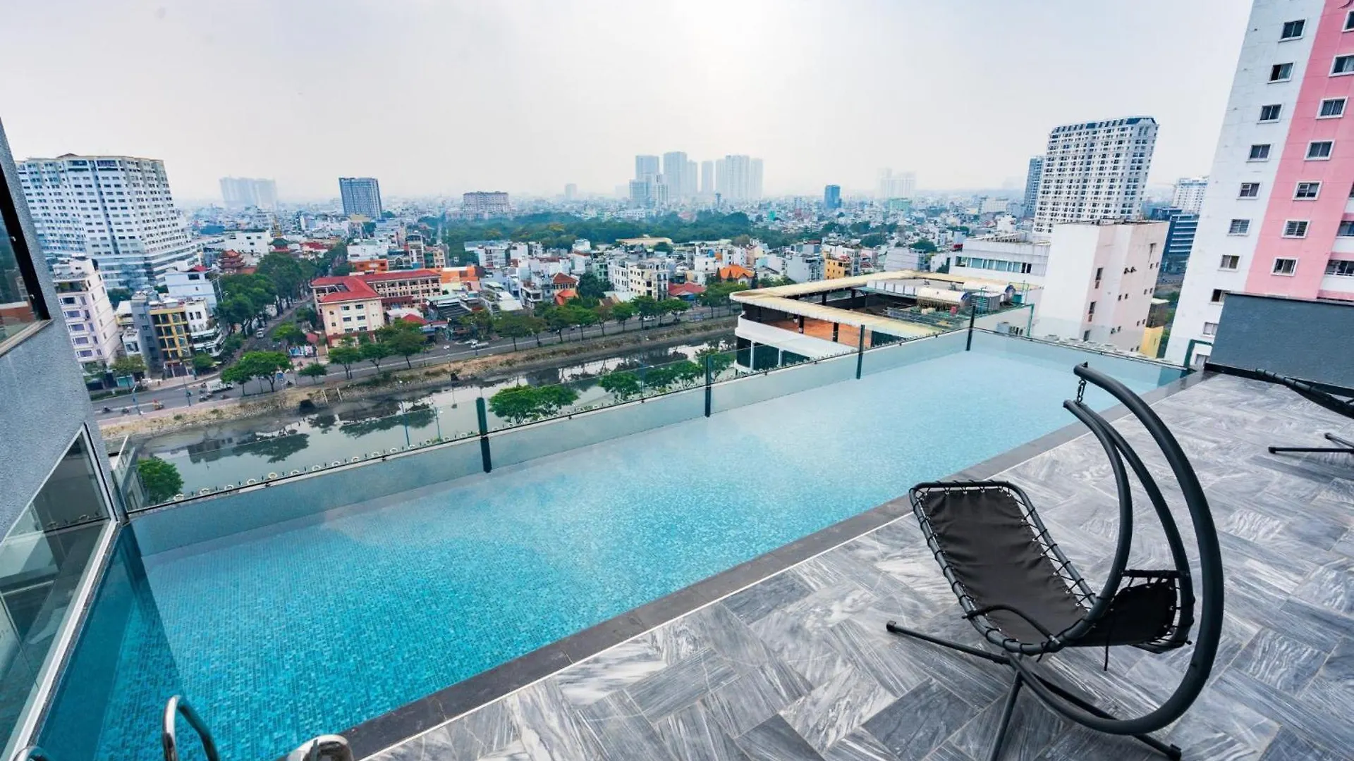 Huazhu Capsule Hotel Ho Chi Minh City 4*,